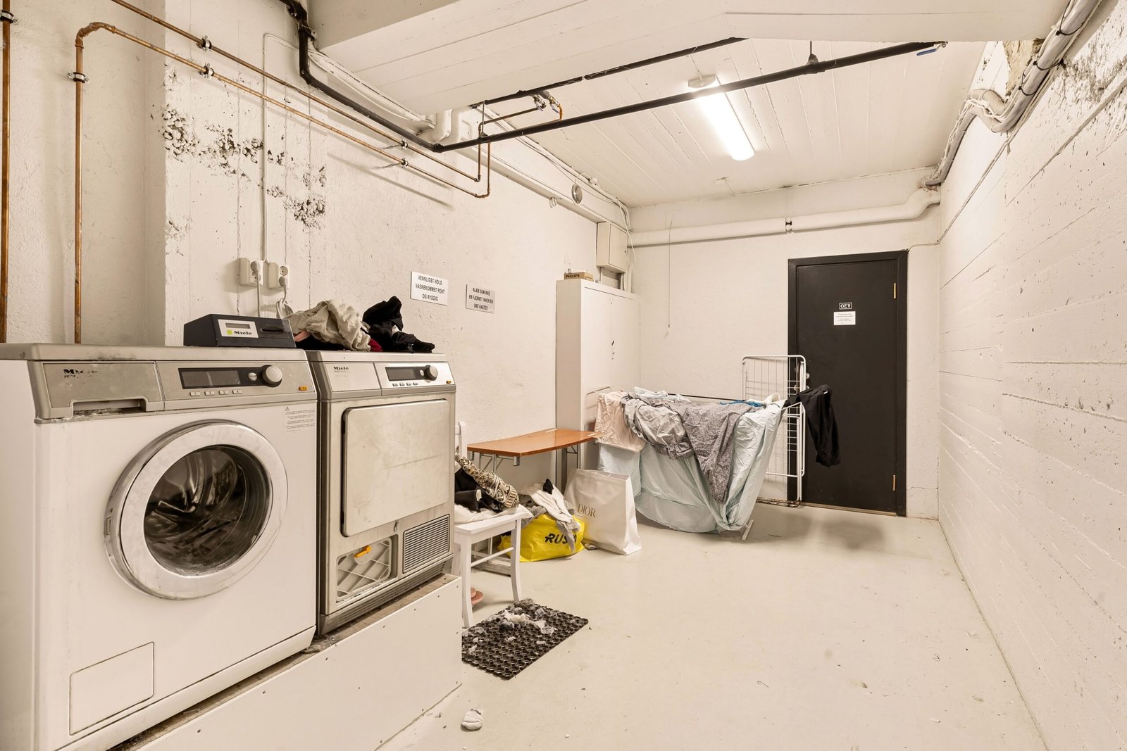 Why Is My Washing Machine Leaking Water? 7 Common Causes and Fixes